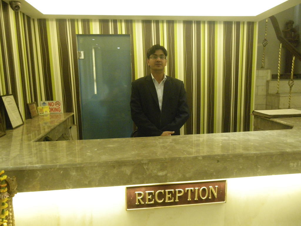 Hotel Metro Continental 델리 외부 사진